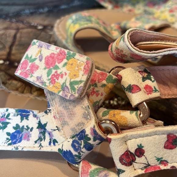 Almost new LoveshackFancy Loves Manebi floral Sandler jute edges w rubber soles - Picture 7 of 7